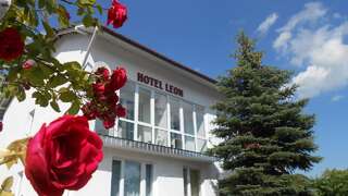 Мини-отель Hotel Leon Бяла-Подляска-0